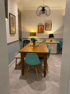 Lovely Large Garden Flat 23mins to Central London Four Bedrooms