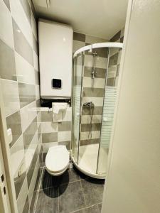 Prelep stan u srcu Pariza kod trga Republike!