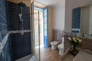 Blue House 9 Rooms & Breakfast