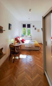 Old Town Parkview Apartment