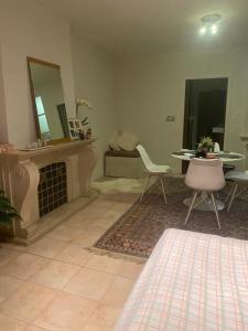 Rustieke studio met zeezicht