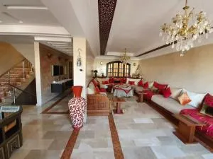 splendide VILLA familiale - Ben Sergaoʼu