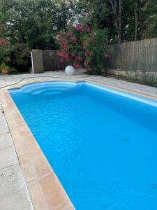 Appartements Cocon cosy appart romantique, jacuzzi piscine : photos des chambres