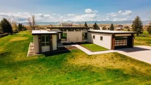 Contemporary Wyoming Luxury - Shell