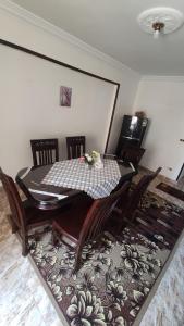 the flowers apartment