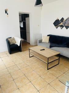 Appartements Maison T3 avec jardin : photos des chambres