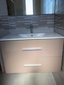 Appartements Maison T3 avec jardin : photos des chambres