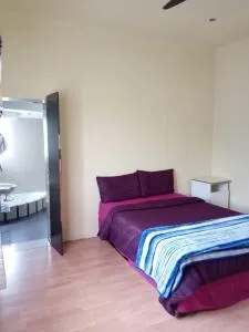 Qten Hyper Home - Wartburg