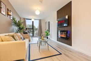 City Centre Birmingham 1-Bed with WiFi and Parking