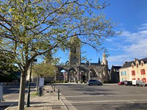 Maisons de vacances Charmante maison renovee au calme avec jardin privatif, a 500m des plages et proche commerces - FR-1-306-1082 : photos des chambres
