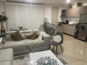 Centrally Located, Comfy and Spacious