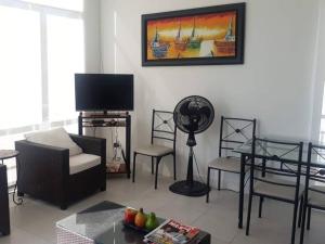 Hermoso conjunto residencial con piscina