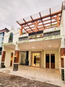 Balmoral House Ambarukmo - Seturan