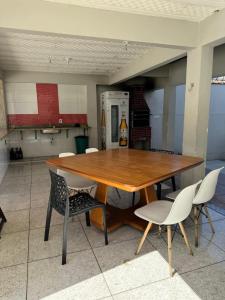 CASA de PRAIA ESPETACULAR CHURRAS, PISCINA E SINUCA