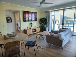1 Bedroom Apt Ocean view on the Cairns Esplanade