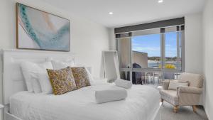 Waterfront On Market