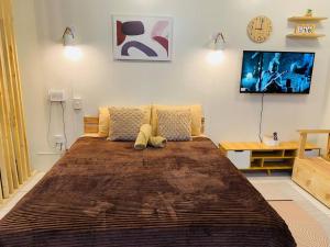 Fablo Getaway beside EK