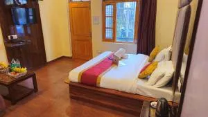 Hotel The Canadian With Jungle View, Near Dalhousie Bus Stand - Banikhet