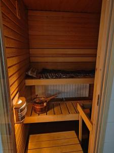 2 bedroom city apartment with lake view