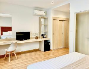 Sir Albert Beach Hotel