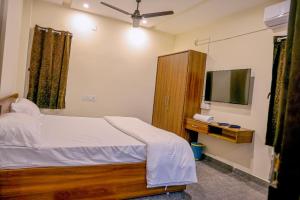 Kautilya Grand Luxury Rooms