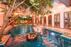 菲斯之城曼谷1200平皇家森系泳池派对别墅