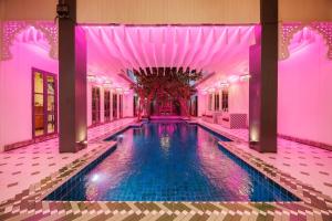 菲斯之城曼谷1200平皇家森系泳池派对别墅