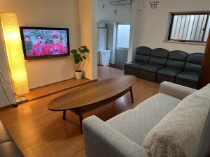 Osaka Kanzakigawa Royal駅徒步1分 "private house 3 bed rooms "一棟貸し宿