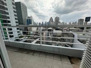 J Residence Thonglor 8