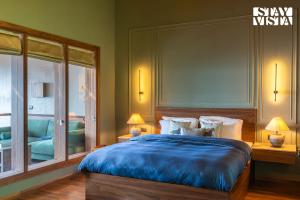 StayVista at Twilight Perch with BBQ, Bonfire, Lawn