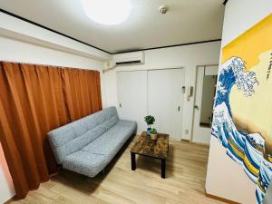 303黒門市場すぐ30秒!道頓堀まで徒歩8分!でんでんタウン徒歩3分!通天閣徒歩9分!観光に最高!
