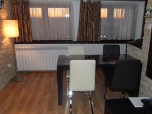Apartment 204