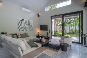 Villa Prana - High End Boutique Style Interior Design 5 BR Villa