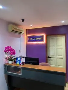 Royal Hotel by MRVJ Business - 关丹