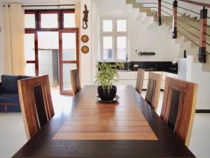 White House green home