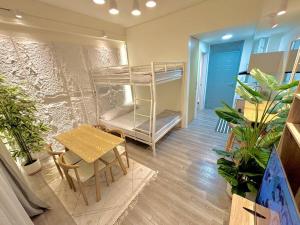 Modern Studio by Airport & Malls