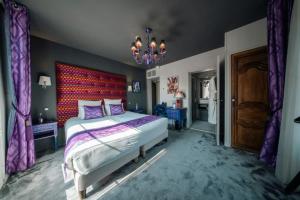Hotels BRIT HOTEL PRIVILEGE LISIEUX - La Villa des Arts : photos des chambres