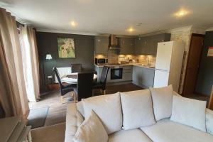 Harvest 8 Lodge - Yellowtop Country Park - Hot Tub - Yorkshire