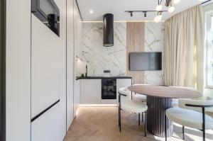 Petrovdom 02-76B Luxury Living in RC Pechersk Plaza, Mykhaila Boichuka 19-А