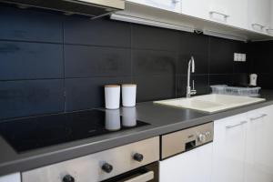 2BR Apartment next to the Metro station