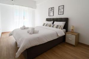 2BR Apartment next to the Metro station