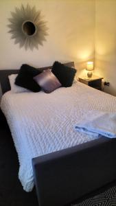 THE NEW Accommodation FREE complementary breakfast