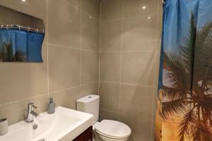 Luxurious & Sunny Garden Flat near Pinner Station