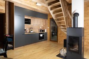 Kukana and Kuku Chalets with Heated Pool, Sauna and Jacuzzi in Tatras