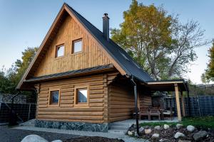 Kukana and Kuku Chalets with Private Pool, Sauna and Jacuzzi, Vysoke Tatry