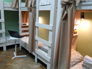 Світло цілодобово, тепло- хостел Мансарда