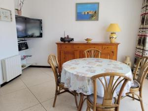 Direct sur plage pour ce charmant T2 avec parking privatif - 4OND28