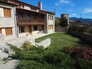 Luxurious villa in the surrounding of a 5 Hotel - Dhesfína