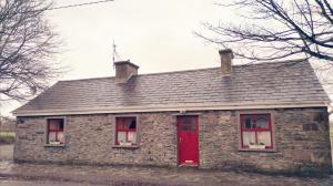 2 Bed Flat - Sleeps 4 - Garden - Parking - Wifi