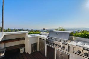 Crest Estate by Stay Awhile Villas